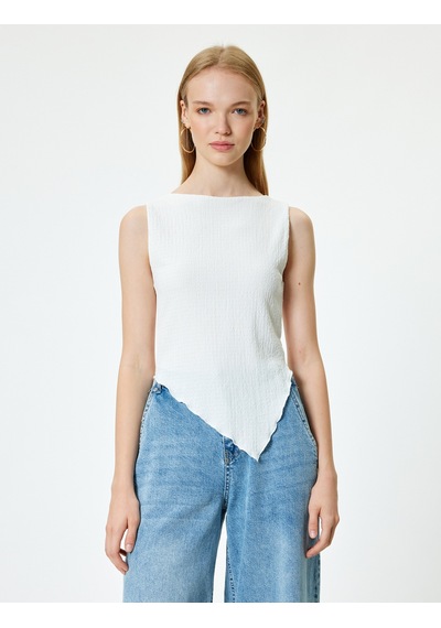 Koton Kolsuz Bluz Bürümcük Asimetrik Kesim Bisiklet Yaka Slim Fit Ekru 4sal30338ık