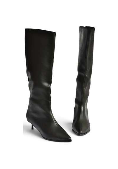 Fox Shoes Z726103409 Siyah Kısa İnce Topuklu Klasik Kadın Çizme