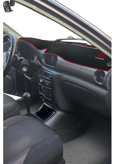 Hyundai Accent Yumurta Kasa Uyumlu Nakışlı Torpido Kaplama Koruma Halısı Örtüsü (1996-2000)