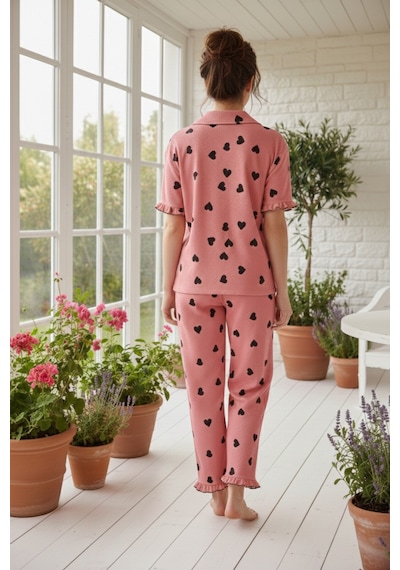 Siyah İnci Bürümcük-krınkıl Kısa Kollu Düğmeli Pijama Takım 26120527 Pembe Kalp Siyah İnci Bürümcük-krınkıl Kısa Kollu Düğmeli Pijama Takım 26120527 Pembe Kalp