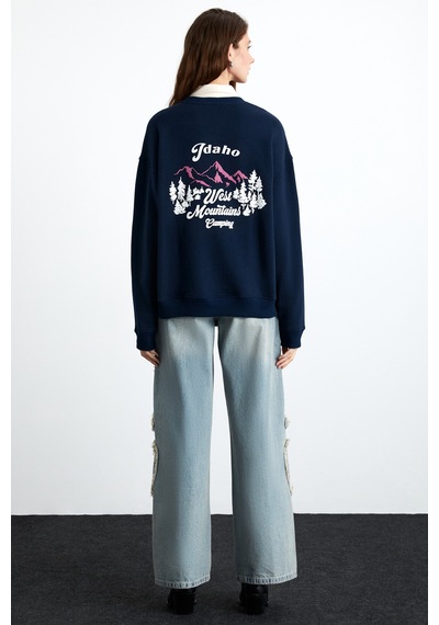 Grımelange Elınay Kadın Pamuklu Oversize Fit Ön Arka Baskı Detaylı Koyu Mavi Sweatshirt Grımelange Elınay Kadın Pamuklu Oversize Fit Ön Arka Baskı Detaylı Koyu Mavi Sweatshirt