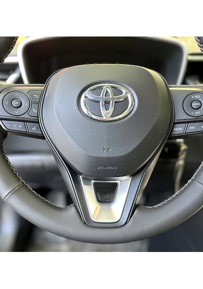 Toyota Corolla 2020-2024 Araca Özel Direksiyon Kılıfı Napa Deri Gri İp Siyah