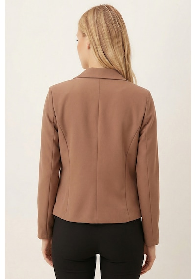 Armonika Kadın Koyu Vizon Erkek Yaka Kare Cepli Crop Ceket Arm-26k001026