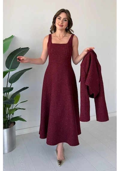 Duygudan Zarafetin Modern Yorumu: Premium Dokulu Elbise & Ceket Takım Bordo Çok Renkli Duygudan Zarafetin Modern Yorumu: Premium Dokulu Elbise & Ceket Takım Bordo Çok Renkli