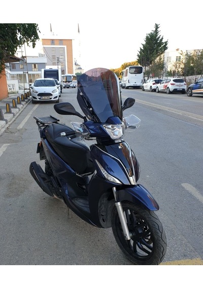 Motocam Kymco People S 200 Ön Cam 2020-2026 Model 38cm Siyah Renkli 4mm Sportif