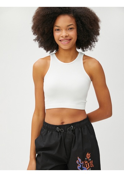 Koton Crop Atlet Fitilli Halter Yaka Kolsuz Ekru 3sal30056ık 3SAL30056IK010 Ekru Koton Crop Atlet Fitilli Halter Yaka Kolsuz Ekru 3sal30056ık 3SAL30056IK010 Ekru