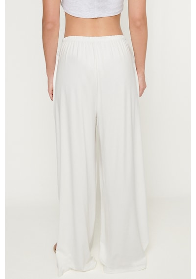 Ac&co / Altınyıldız Classics Kadın Beyaz Yumuşak Dokulu Standart Fit Cepli Beli Lastikli Rahat Örme Pantolon