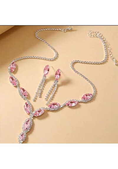 Elegant Kadın Kolye Küpe Set Özel Günler De Kullanılabilecek Şık Kadın Set Şık Kutusuyla Gönderilmektedir Antik Gümüş Elegant Kadın Kolye Küpe Set Özel Günler De Kullanılabilecek Şık Kadın Set Şık Kutusuyla Gönderilmektedir Antik Gümüş