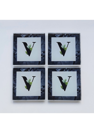 Decorita Cam Bardak Altlığı V Harfli Tasarım 4'lü Takım 10 x 10 CM Çok Renkli
