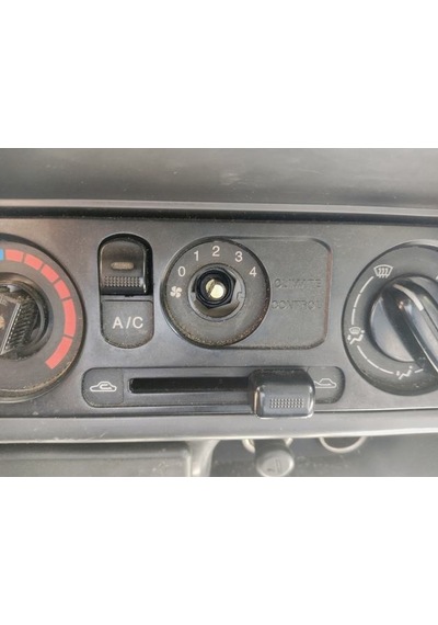 Ford Ranger Mazda B2500 Isıtma Fanı Kontrol Düğmesi