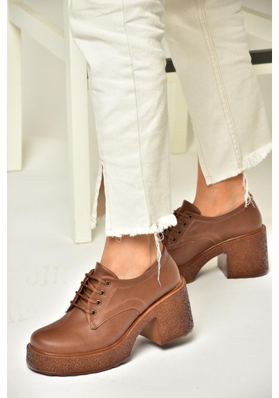 Fox Shoes T996154009 Taba Kalın Topuklu Bağcıklı Kadın Ayakkabı Taba