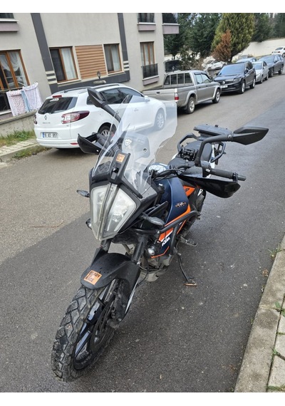 Motocam Ktm 250 Adv Ön Cam 2020-2024 Model 57cm Şeffaf Renkli 3mm Aparatsızdır