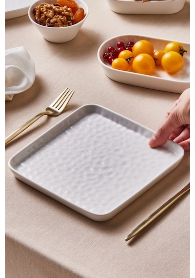 Karaca x Refika Bembeyaz Pasta Tabağı 18 Cm