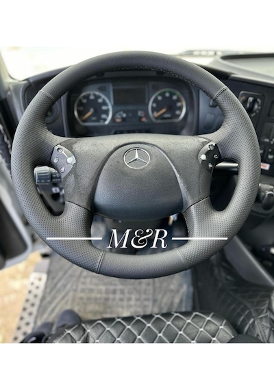 Mercedes Axor Araca Özel  Kaplama Deri Direksiyon Kılıfı Siyah