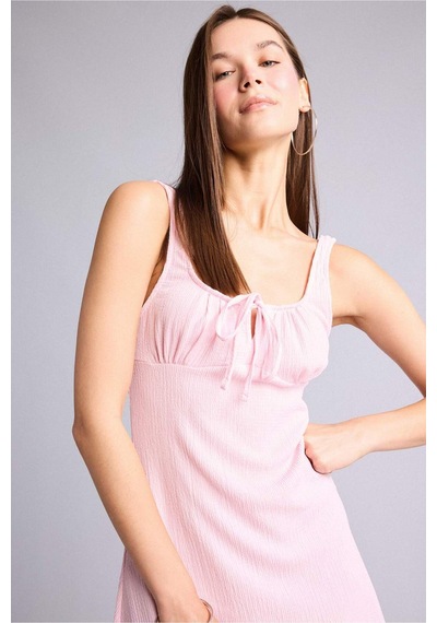 Defacto Bisiklet Yaka Floral Kırışık Dokulu Askılı Mini Elbise H8512ax26smpn186 Pembe-pn186