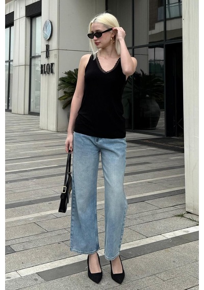 Madmext Siyah V Yaka Dantelli Kadın Bluz Mg2426