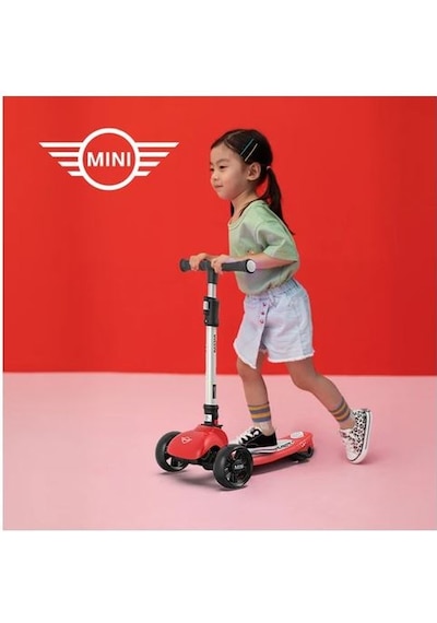 Lisanslı 3 Tekerlekli Katlanabilir Ayarlanabilir Işıklı 50 Kg Taşıma Kapasiteli Scooter Kırmızı