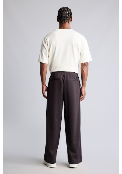 Defacto Ultra Yumuşak Baggy Fit Elastik Bel Ön Dikiş Detaylı Dalgıç Kumaş Jogger Pantolon H6171ax26aubn338 Kahve-bn338
