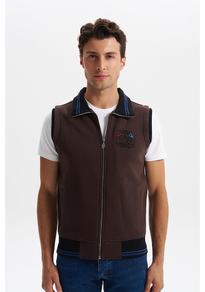 AR-MA Arma Erkek Slim Fit Örme Basic 3 İplik Şardonlu Dik Yaka Yelek %70 Pamuk %30 Polyester K5yyo9476 Kahverengi AR-MA Arma Erkek Slim Fit Örme Basic 3 İplik Şardonlu Dik Yaka Yelek %70 Pamuk %30 Polyester K5yyo9476 Kahverengi