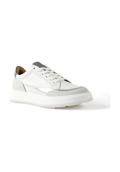 Kadın Beyaz Bağcıklı Kalın Tabanlı Deri Sneaker