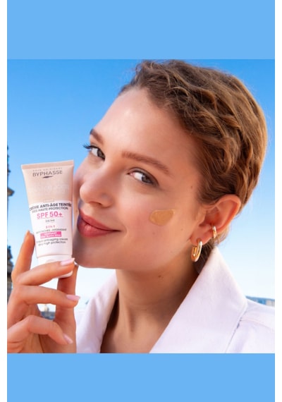 Byphasse  3'ü 1 Arada Renkli Güneş Kremi Light SPF50+ 50 ML