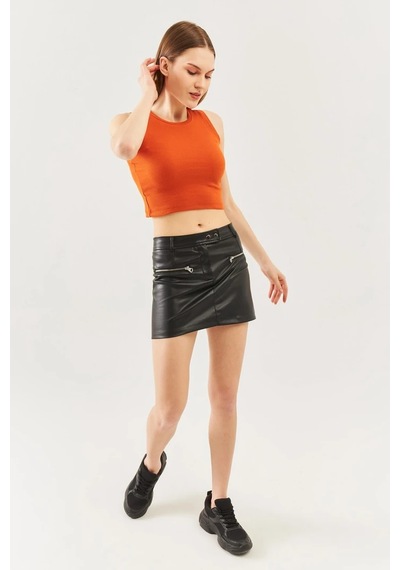Butikgiz Kadın Sıfır Kol Bisiklet Yaka Vücuda Oturan %100 Pamuklu Kaşkorse Esnek Crop Bluz Kiremit