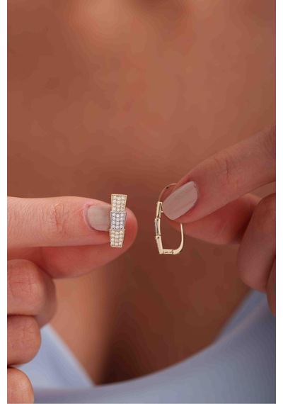Trend Beyaz Altın Detaylı İkonik Serpenti Yılan Taşlı Küpe