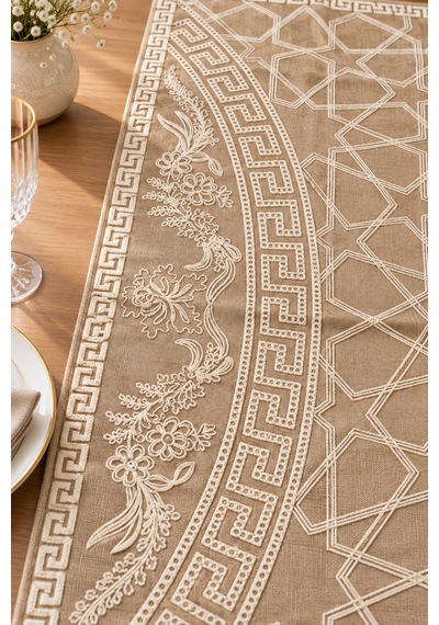 Nakışlı Geometrik Desenli Dekoratif Runner Masa Örtüsü 45x120 Cm Sütlü Kahve