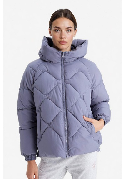Defacto Defactofit Su İtici Oversize Fit Geniş Kalıp Kapüşonlu Fermuarlı Cepli Şişme Mont E9260ax25aupr492 Mor-pr492