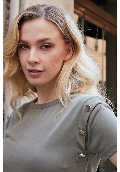 Jument Kadın Kaliteli Modal Kumaş Sıfır Yaka Düğme Aksesuarlı Kısa Kol T-shirt Bluz-haki Haki Jument Kadın Kaliteli Modal Kumaş Sıfır Yaka Düğme Aksesuarlı Kısa Kol T-shirt Bluz-haki Haki