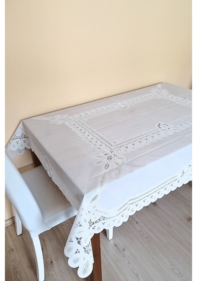 Dantel Motifli Muşamba Masa Örtüsü 140 X 180 Cm -beyaz Renk-halka