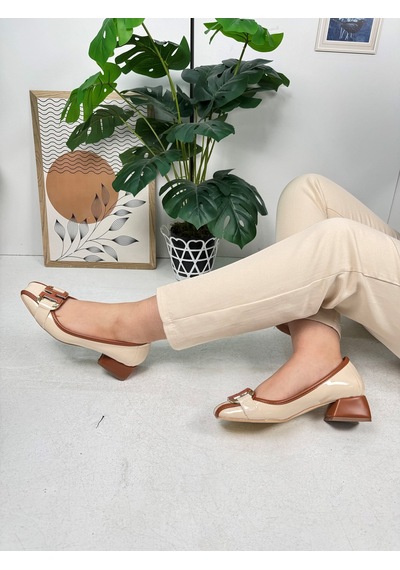Günlük Kadın Loafer Topuklu Toka Ve Dikiş Detaylı Küt Burunlu Ayakkabı 6002 Bej Taba Rugan Günlük Kadın Loafer Topuklu Toka Ve Dikiş Detaylı Küt Burunlu Ayakkabı 6002 Bej Taba Rugan