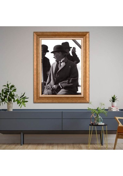 Altın Varaklı Çerçeveli Paspartulu Atatürk Tablo Hk2785