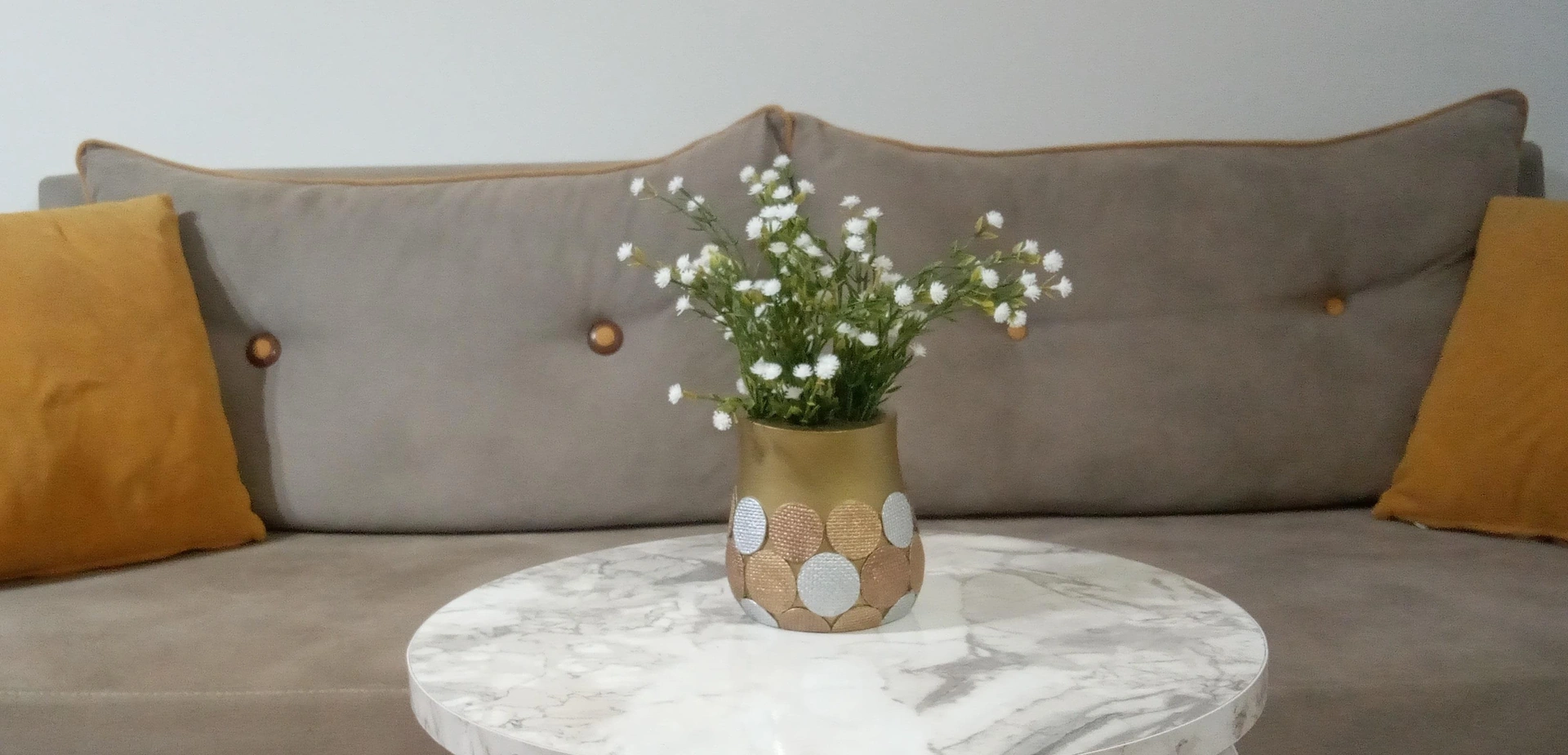 2 Adet Vazo Dahil,vazoda Çiçek,beyaz Yapay Çiçek,vazo Dekoratif Altın Puanlı Poliresin 9x9x15cm Çok Renkli