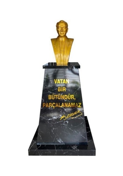 Atatürk Büstü 70cm Alüminyum + Kaide 120cm + Alt Tabla Granit Desenli