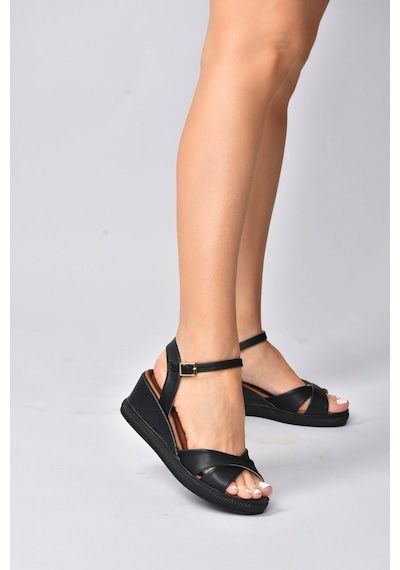 Fox Shoes  Siyah Dolgu Topuklu Kadın K674305009 Siyah