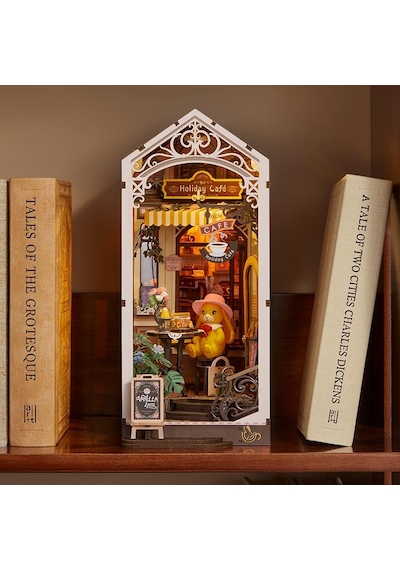 Rolife Tgb15 Holiday Cafe Kitap Köşesi Book Nook Dıy Minyatür Maket Model Seti Mini Dollhouse 3d Model Kit Detaylı Dekoratif Hobi Seti 3d Puzzle Tiny House