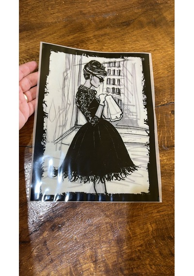 Ütü İle Yapışan Tasarım Kara Kalem Kız Transfer Baskı Arma 26x19 Cm