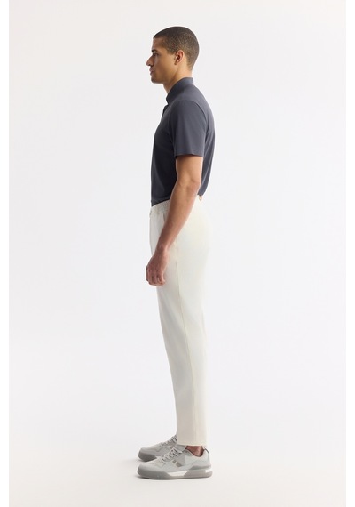 Avva Erkek Kırık Beyaz Beli Lastikli Bi-stretch Teknik Kumaş Slim Fit Pantolon A51y3077 Avva Erkek Kırık Beyaz Beli Lastikli Bi-stretch Teknik Kumaş Slim Fit Pantolon A51y3077