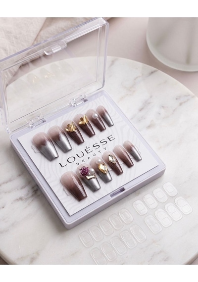 Louésse Mocha Crystal Takma Tırnak 12 Li Kahve Ombre Gümüş Detaylı Taşlı Şık Nail Set Louésse Mocha Crystal Takma Tırnak 12 Li Kahve Ombre Gümüş Detaylı Taşlı Şık Nail Set
