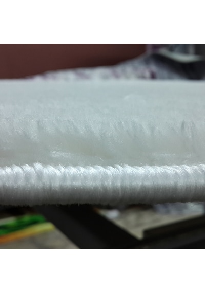 Sarar Post Daire Halı Beyaz Kaymaz Peluş Pofuduk Tüm Ölçülerde