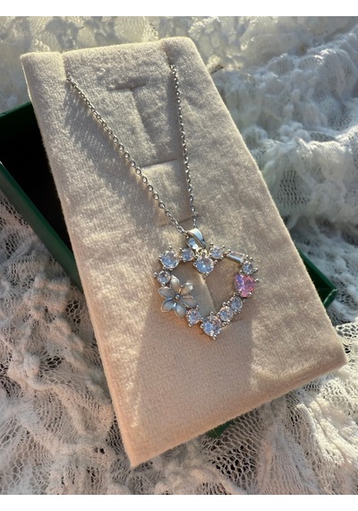 Işıltılı Elegant Heart Necklace Gümüş