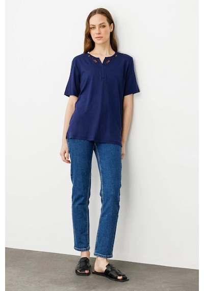 Desen Triko Kadın Açma Yaka Nakış İşlemeli T-shirt 25703 Lacivert Lacivert