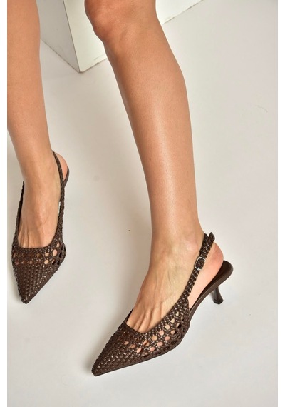 Fox Shoes Y820026509 Kahverengi Örgü Detaylı Alçak Topuklu Kadın Ayakkabı Kahverengi