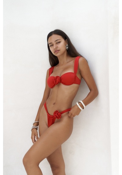 Mai Collection Mai Studios Co. Larasis Çiçek Detaylı Gloplu Kırmızı Bikini Üstü Kırmızı