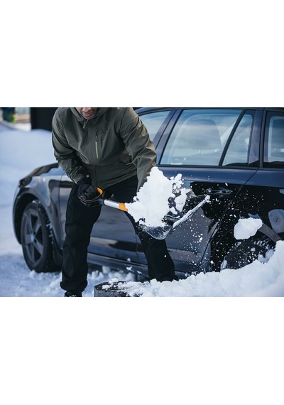 Fiskars 1057393 X Series Kar Küreği