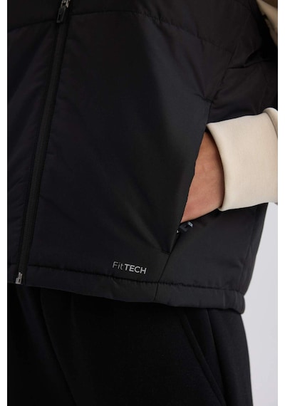 DeFactoFit Su İtici Regular Fit Fermuarlı Sporcu Yelek D6081AX25SPBK81 Siyah