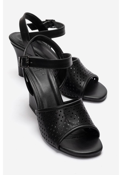 Luvishoes Hervon Siyah Cilt Kadın Dolgu Topuklu Ayakkabı