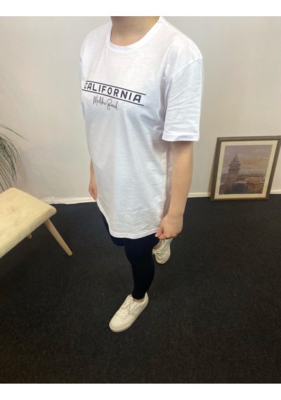 Kadın Bisiklet Yaka Oversize Fit Californıa Baskılı Tişort Spr24tsk304 Beyaz Kadın Bisiklet Yaka Oversize Fit Californıa Baskılı Tişort Spr24tsk304 Beyaz
