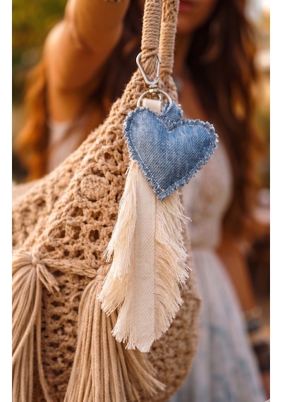 El İşçiliği Kalp Yaprak Detaylı Denim Çanta Charm Ekru - Lacivert
